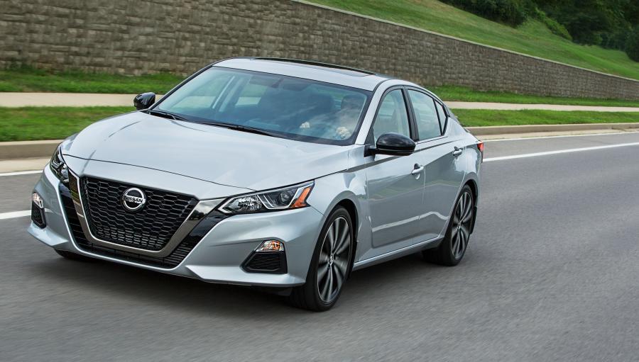  Nissan Altima SR 2018 года  (фото 13 из 19)